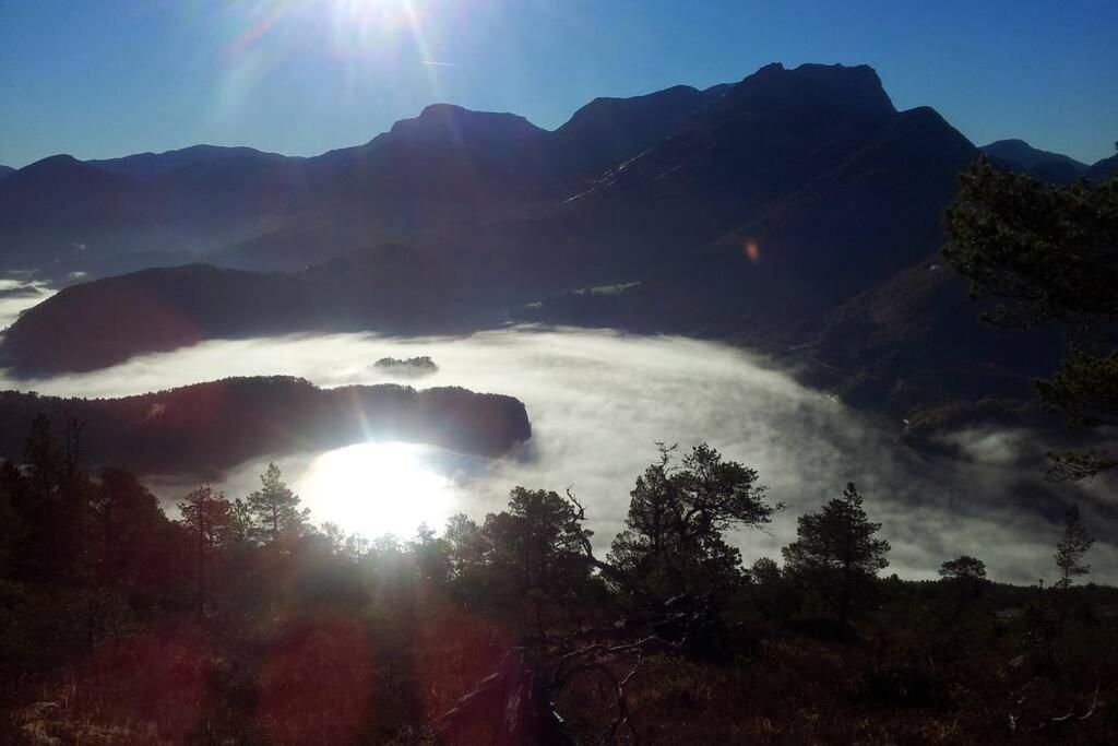 Вилла Bakken, Feriebolig Volda Экстерьер фото